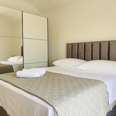 West Apartments Задар Экстерьер фото