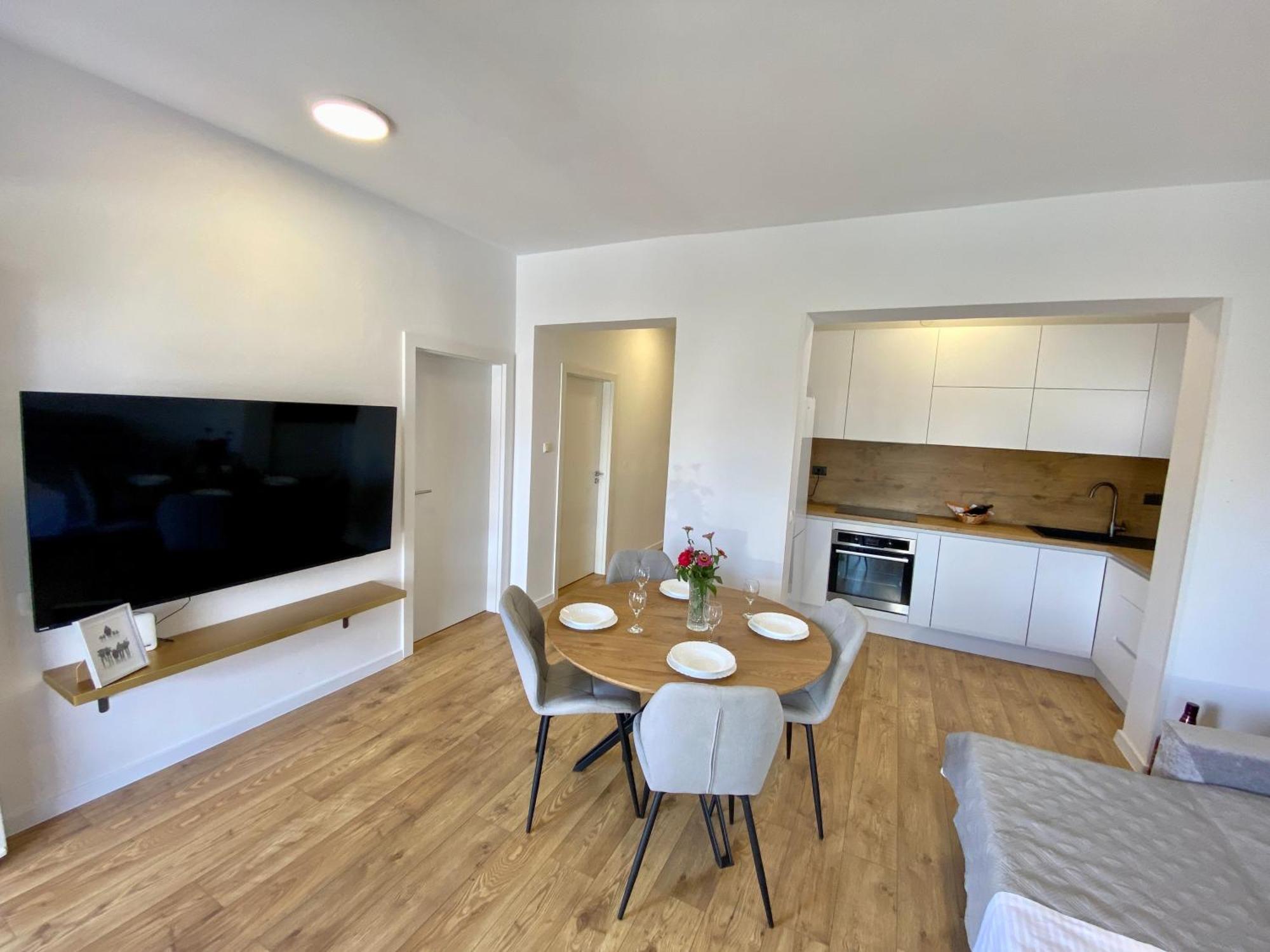 West Apartments Задар Экстерьер фото