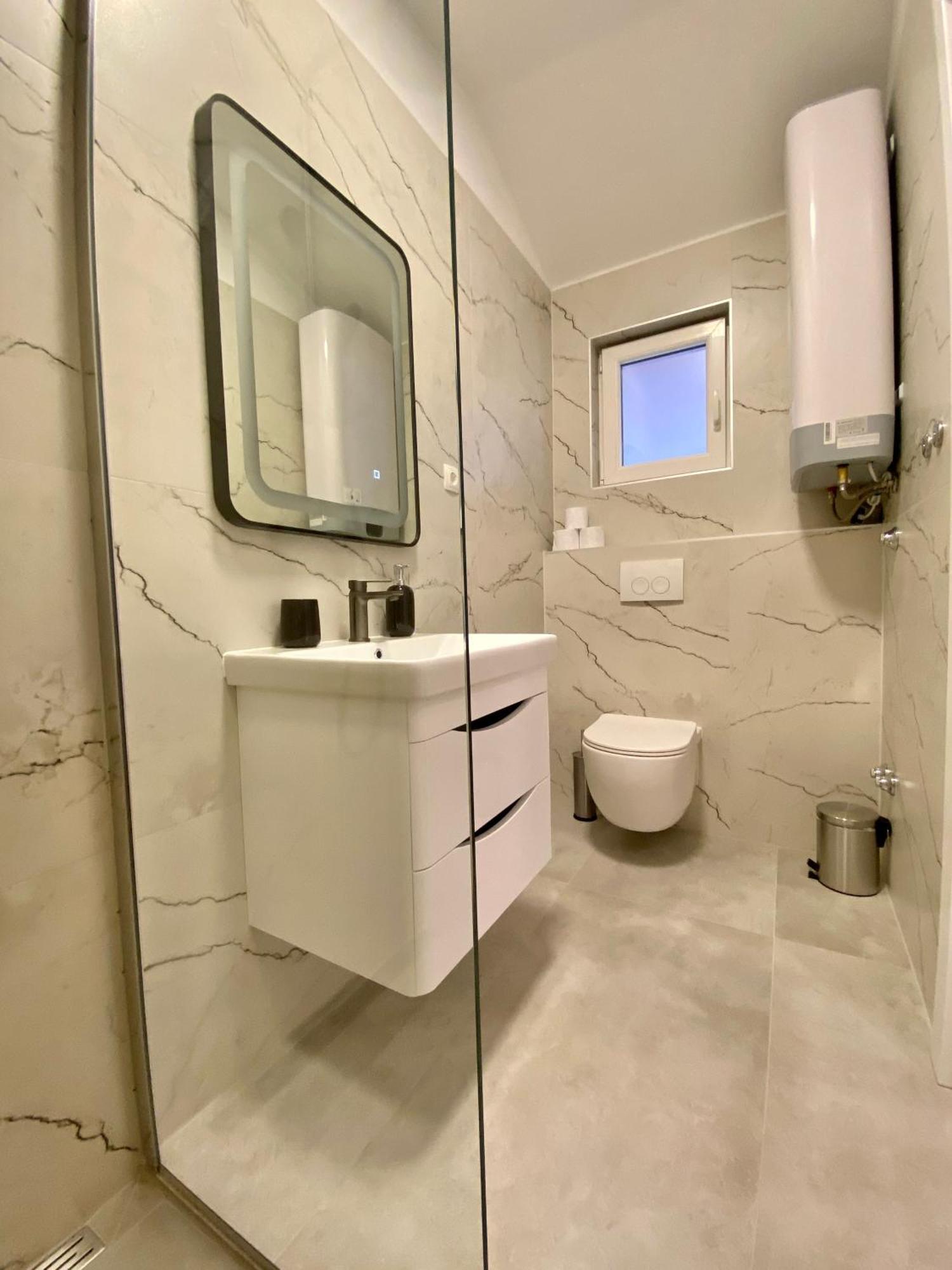 West Apartments Задар Экстерьер фото
