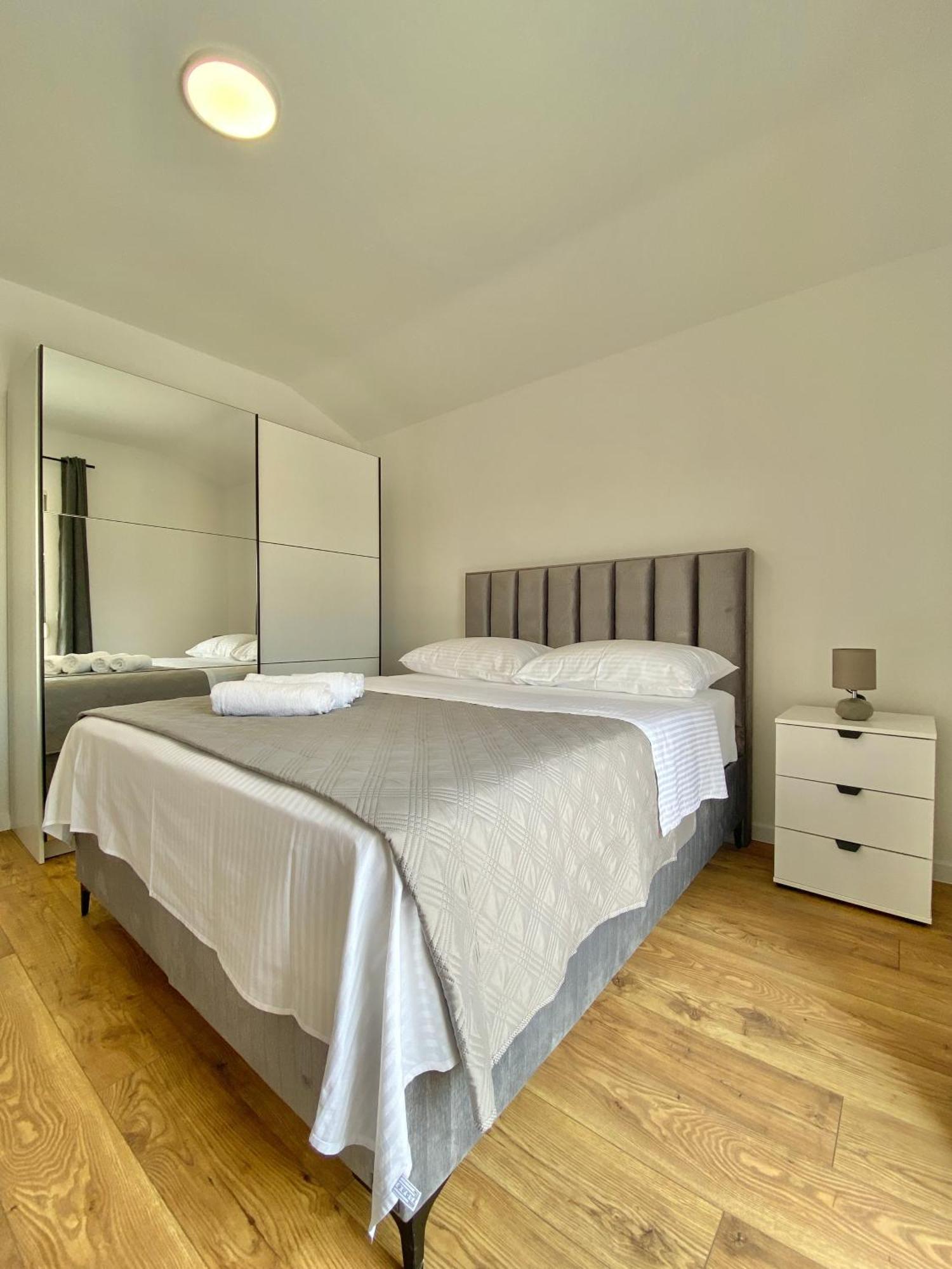 West Apartments Задар Экстерьер фото